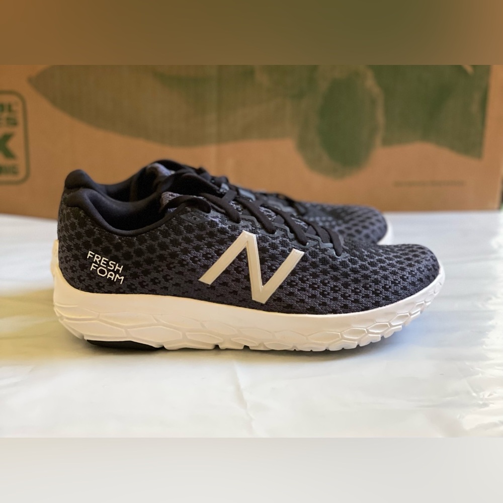 New balance fresh foam men’s new in original box